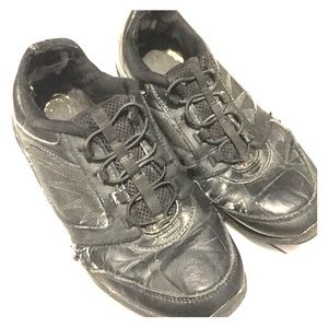 🎉 FREE 🎉 Slip Resistant Black Shoes